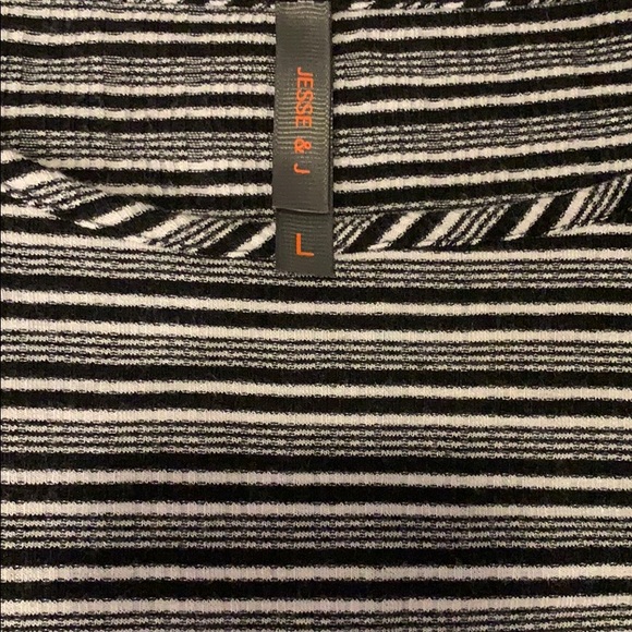 Lace-bottom tunic; L; lightly worn; lace elbow - Picture 3 of 3